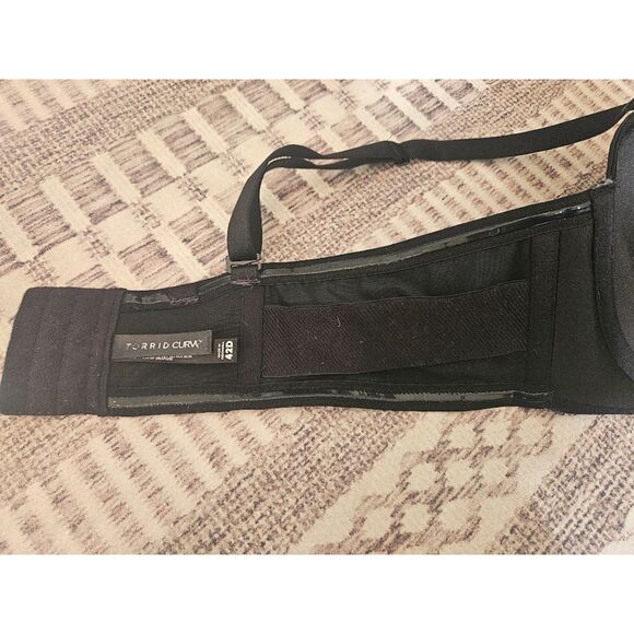 TWO Torrid Bras, size 42D - Picture 7 of 15